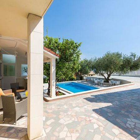 Villa Tomasovic With Pool In 포드스트라나 외부 사진