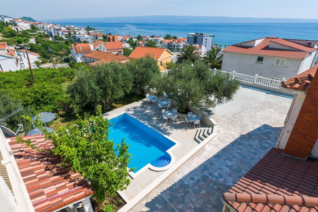 Villa Tomasovic With Pool In 포드스트라나 외부 사진